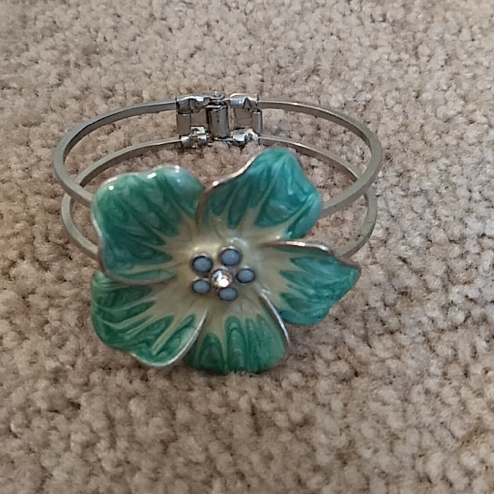 NY&Co Flower Cuff Bracelet